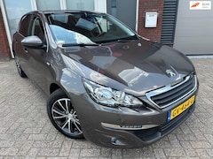 Peugeot 308 - 1.2 PureTech Style / Navi / Pano / PDC / LED / NAP