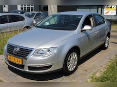 Volkswagen Passat - 2.0 FSI Comfortline Climate NAV Cruise LM-Velgen Trekhaak APK NAP