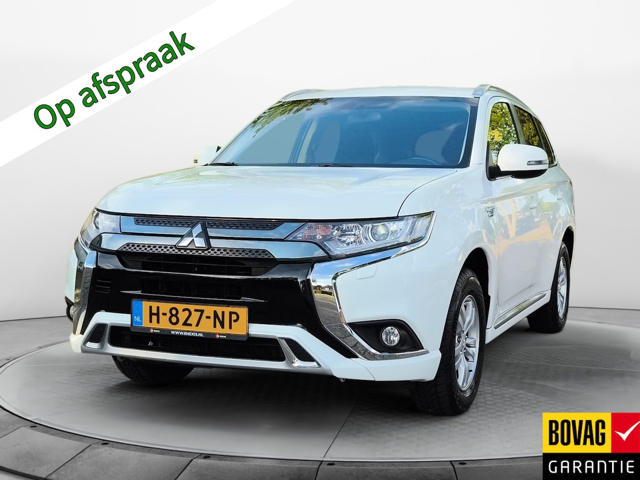 Mitsubishi Outlander - 2.4 PHEV Pure (135 PK) 1e-Eig. & Dealer-Onderh. BOVAG-Garantie. NL-Auto. Trekhaak, Half-Le - AutoWereld.nl