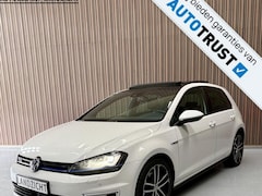 Volkswagen Golf - 1.4 TSI GTE PANO
