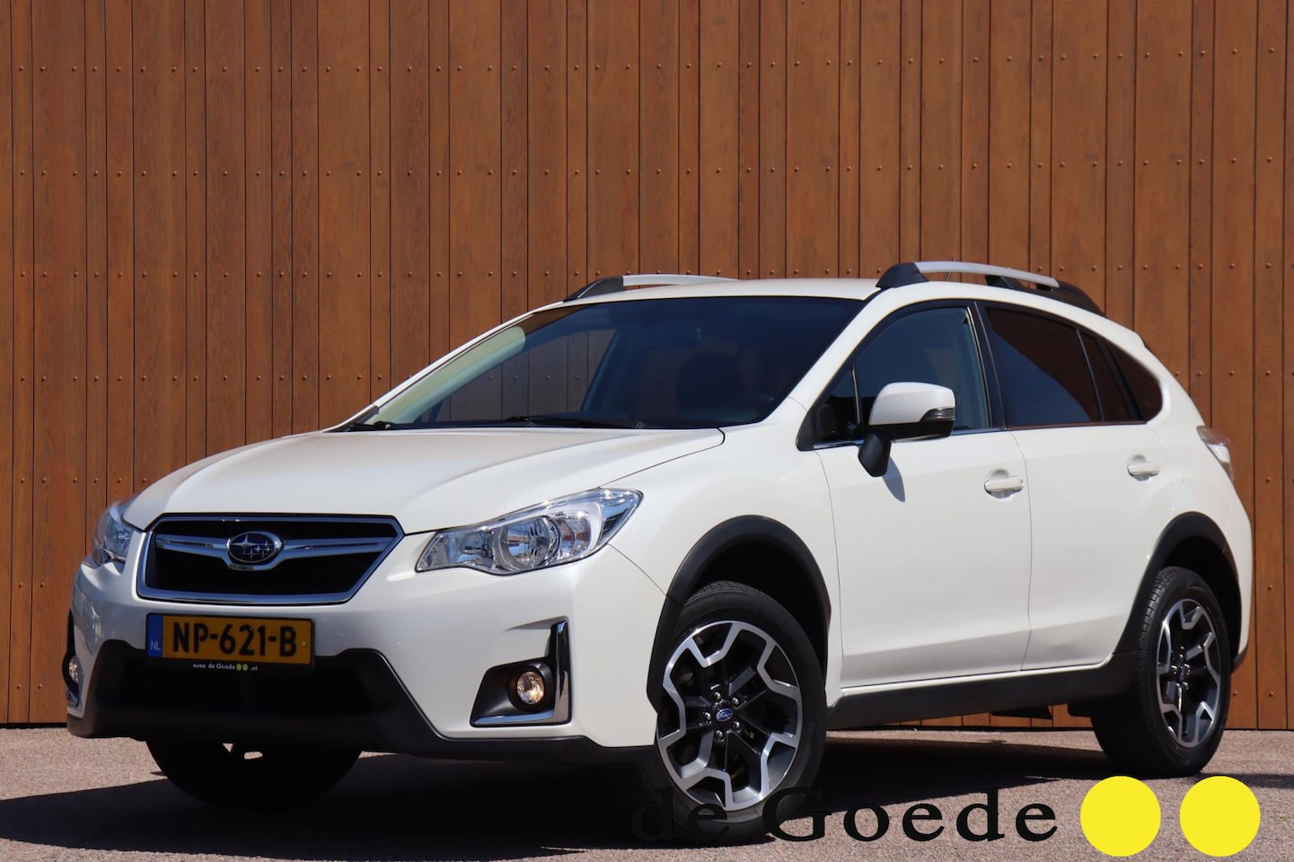 Subaru XV - 2.0i Comfort AWD org.NL trekhaak camera stoelverw. parelmoer met. - AutoWereld.nl