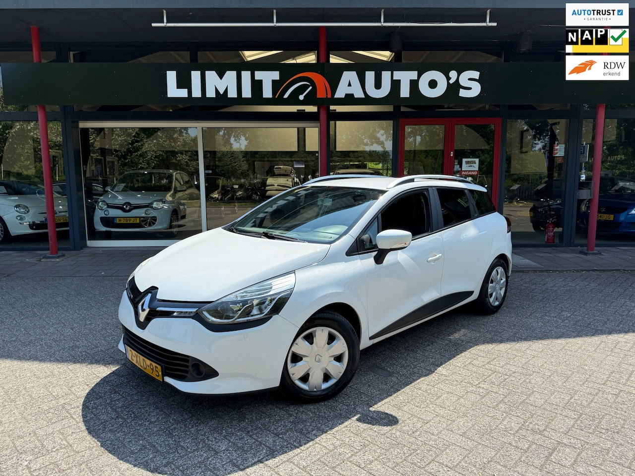 Renault Clio Estate - 0.9 TCe Expression Airco/Cruise/Navi/Pdc/El.ramen/ - AutoWereld.nl