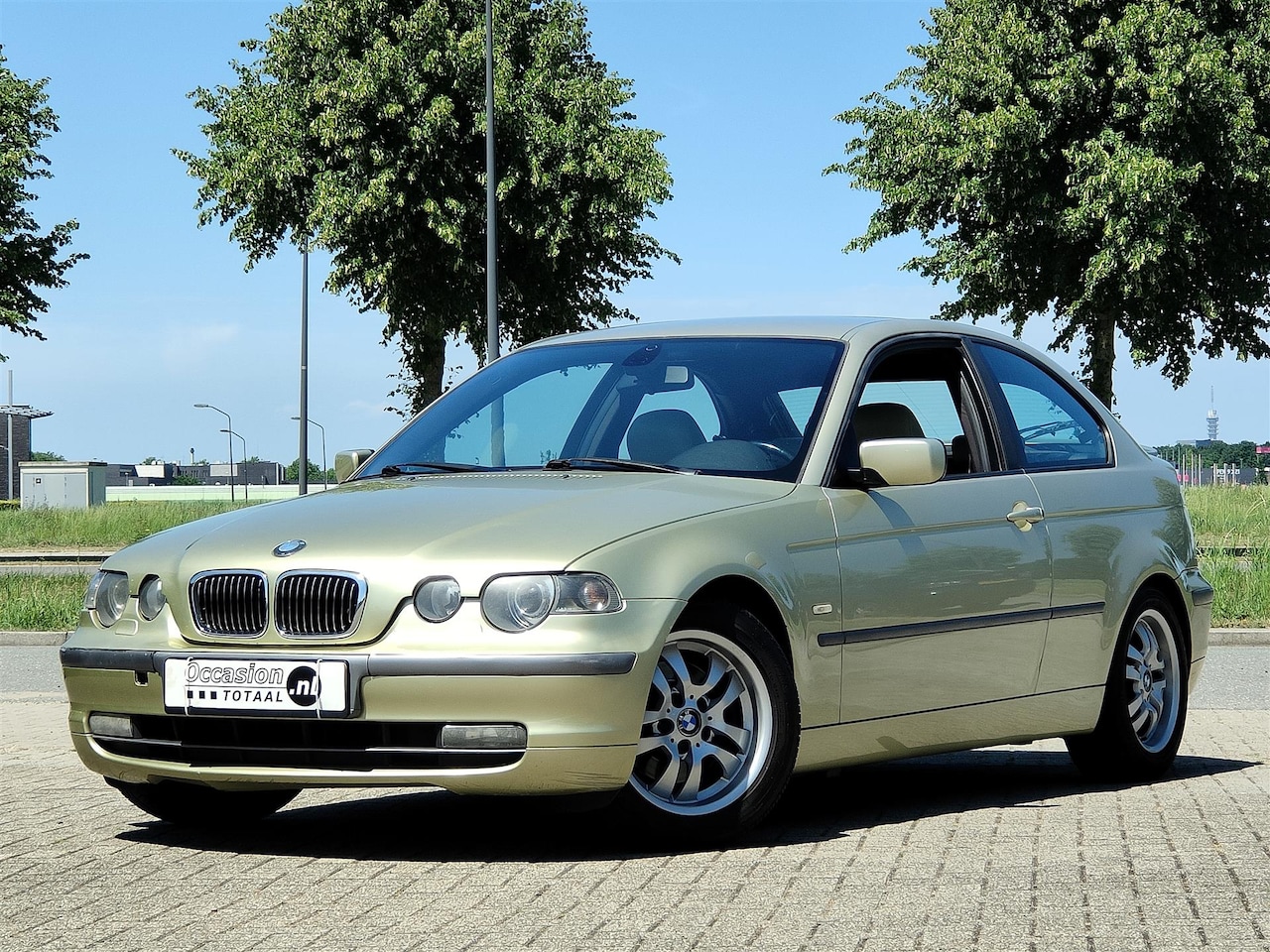 BMW 3-serie Compact - 325ti Executive | Automaat | Cruise | Stoelverwarming - AutoWereld.nl
