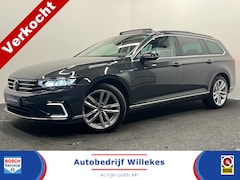 Volkswagen Passat Variant - 1.4 TSI PHEV GTE Business | PANO | TREKHAAK | NAVI | ACC |