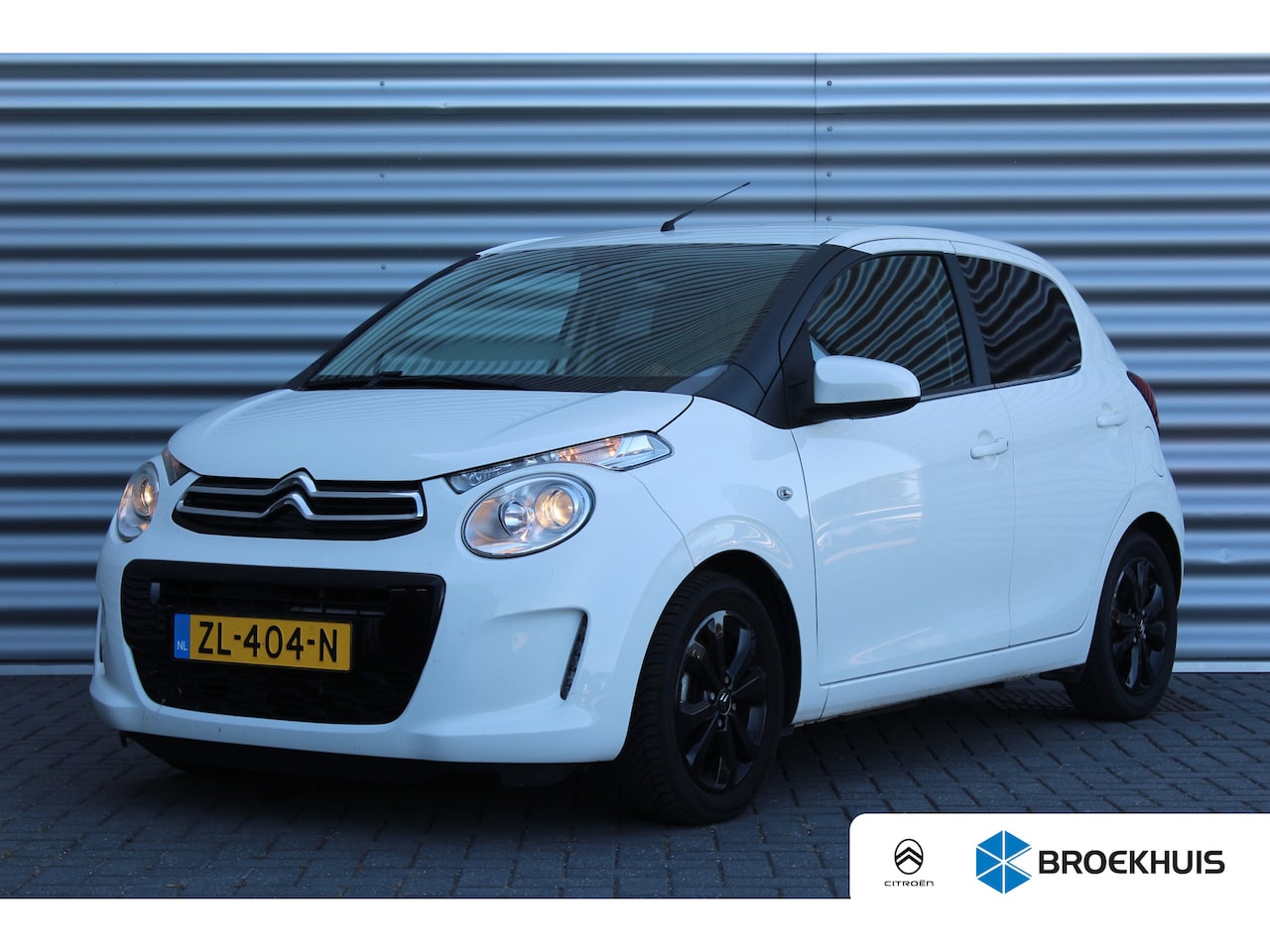 Citroën C1 - Citroën 1.0 VTi 72PK SHINE / NAVI / LEDER / CLIMA / LED / 15" LMV / CAMERA / WINTERPAKKET - AutoWereld.nl