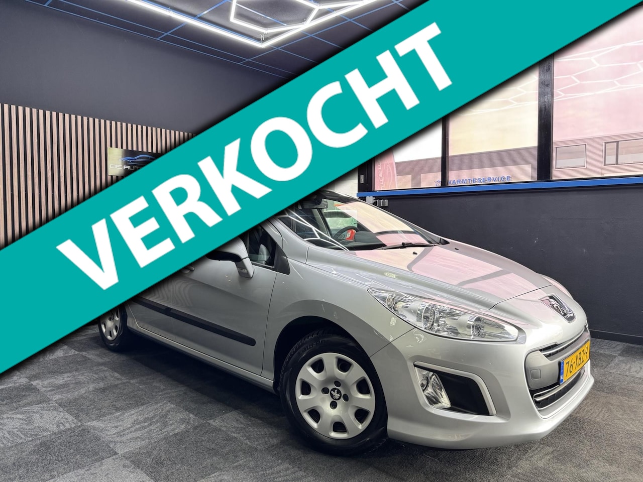 Peugeot 308 - 1.4 VTi X-line Airco cruise Compleet dealeronderhouden!!! Zeer nette Auto - AutoWereld.nl