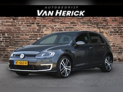 Volkswagen Golf - 1.4 TSI GTE Connected Series | 5-Deurs | NAV | Airco | Automaat