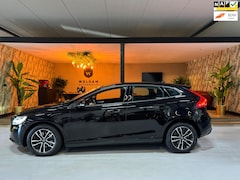 Volvo V40 - 2.0 T2 Momentum Garantie Camera StoelVW Cruise Clima Navi Bluetooth Led Rijklaar