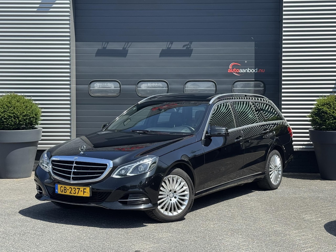 Mercedes-Benz E-klasse Estate - 300 BlueTEC HYBRID Ambition Avantgarde | Panoramadak | Navigatie | Lederen Bekleding | Ele - AutoWereld.nl