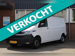 Volkswagen Transporter - 2.0 TDI L2H1 Comfortline / App connect / Trekhaak / Navi / Multi stuur
