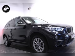 BMW X1 - sDrive18i Pano dak/Led/Camera/Sportstoelen