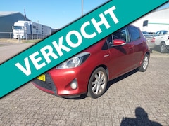 Toyota Yaris - 1.5 Full Hybrid Dynamic KIJK FOTO 'S