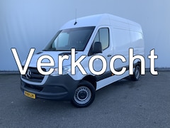 Mercedes-Benz Sprinter - 319 3.0 CDI L2H2 Automaat Airco Navi Cruise Leer 3 Zits Opstap &Trekhaak 2000kg Euro 6 Cam