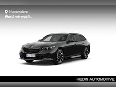 BMW 5-serie Touring - 530e | M-Sport Pro | 21'' | Panorama. | Harman/Kardon | Elek. stoel. + vent. | Trekhaak |