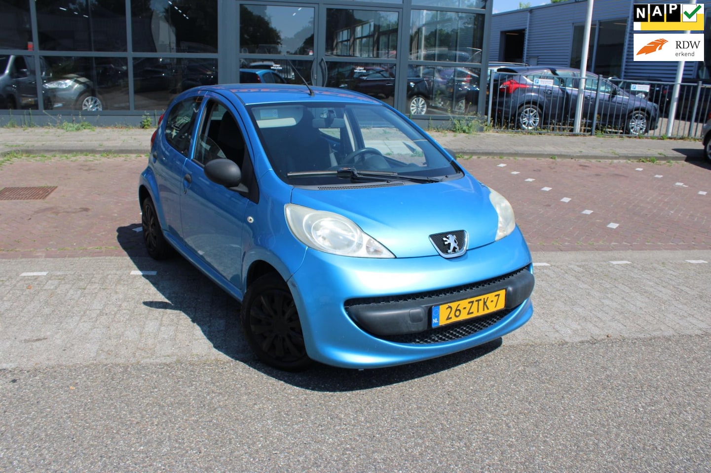 Peugeot 107 - 1.0-12V XR |5DEURS | RADIO | INRUILKOOPJE | - AutoWereld.nl