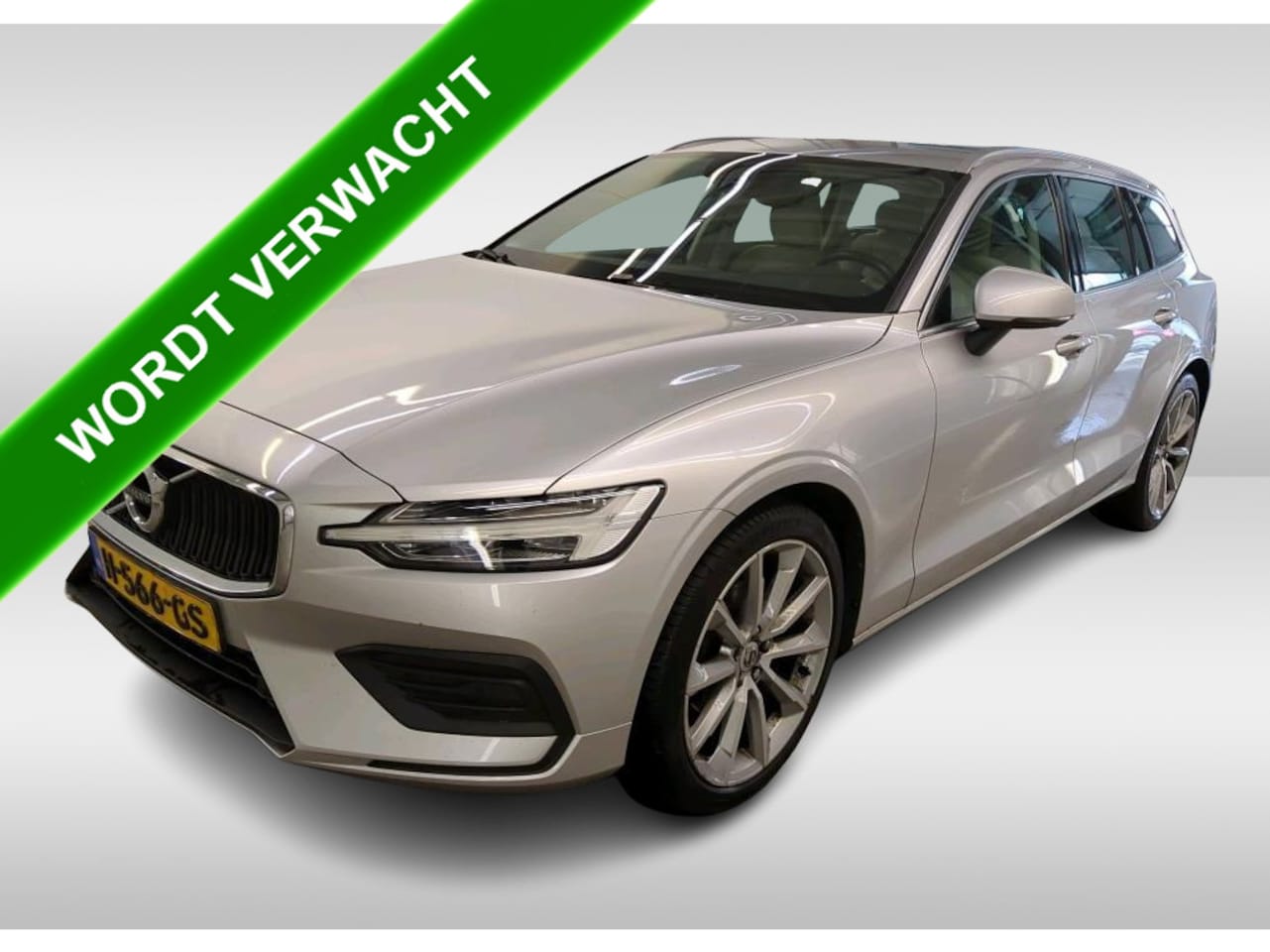 Volvo V60 - 2.0 D3 150PK Momentum Pro / Leder-sportstoelen / Pdc.+Camera / Xenon / Comfort Plus line / - AutoWereld.nl