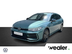 Volkswagen Passat Variant - R-Line-Edition 1.5 eHybrid 200 kW / 272 pk DSG | Trekhaak wegklapbaar | Harman Kardon | Bl