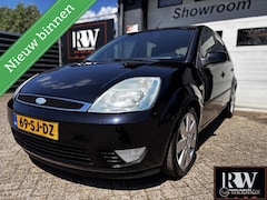 Ford Fiesta - 1.4-16V Ambiente met airco en nieuwe apk