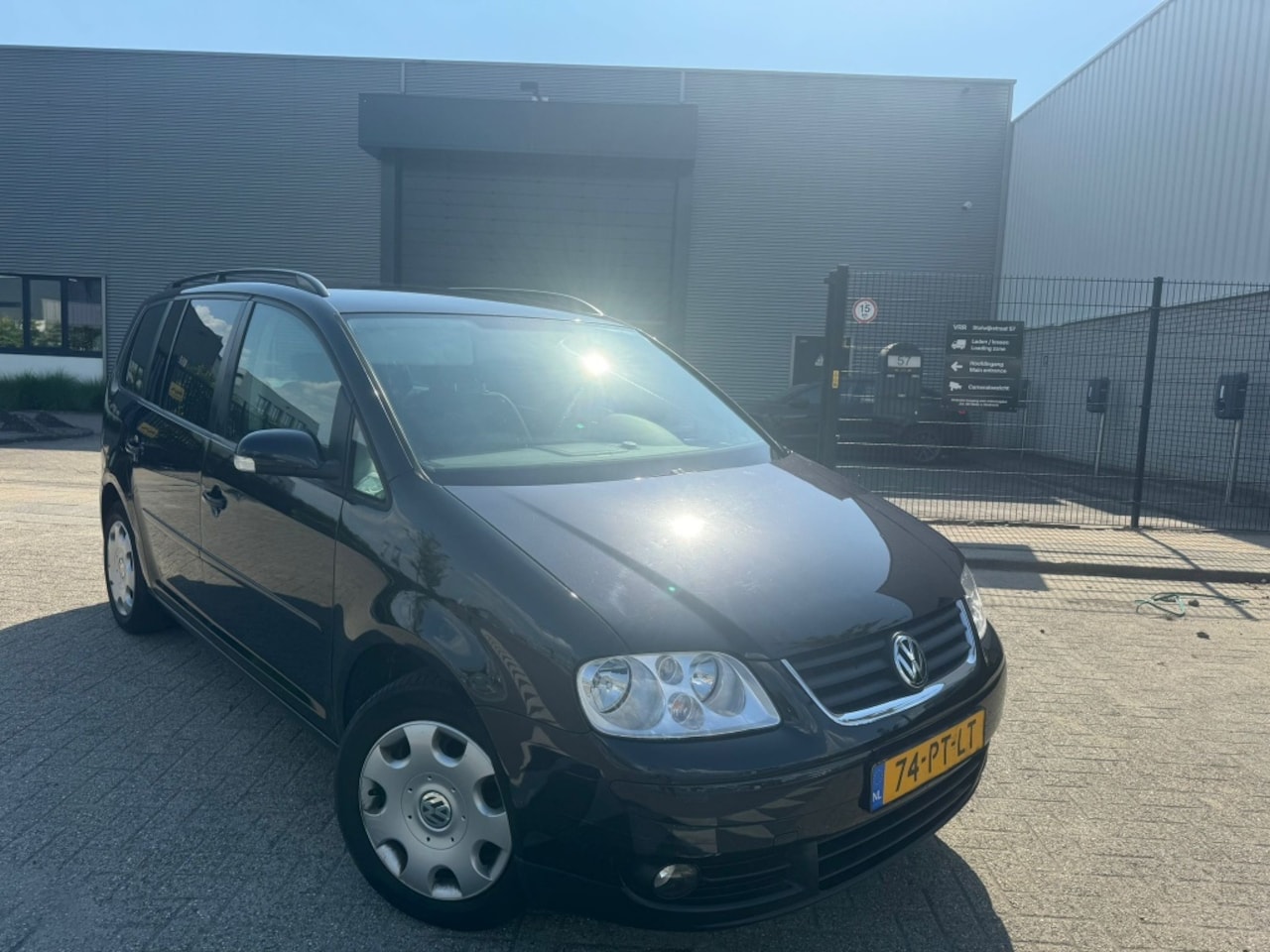 Volkswagen Touran - 2.0 TDI DSG Cruise|Clima Trendline - AutoWereld.nl