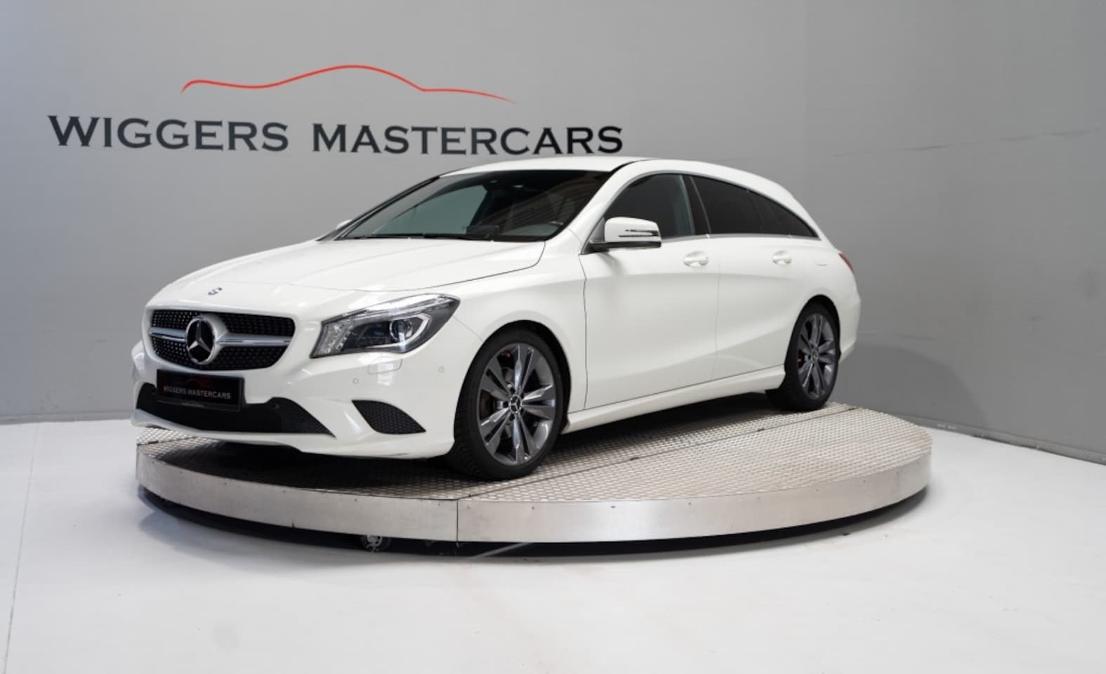 Mercedes-Benz CLA-klasse Shooting Brake - Shooting brake 180 AMBITION Automaat, Cruise C, Parkeersens, El.klep, Trekhaak - AutoWereld.nl