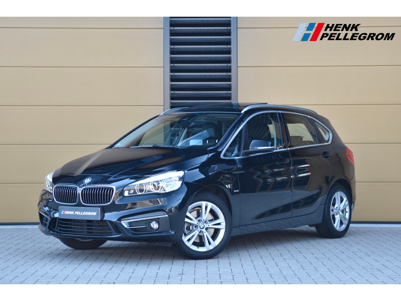 BMW 2-serie Active Tourer - 220i Centennial High Executive * Luxury line * Panorama dak * LED * Head-up * HIFI * - AutoWereld.nl