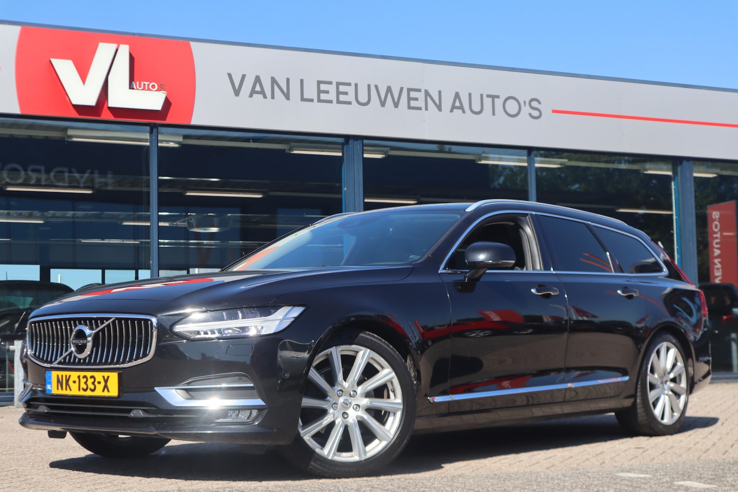 Volvo V90 - 2.0 D4 Inscription | Pilot Assist | Stoelkoeling | Leder - AutoWereld.nl