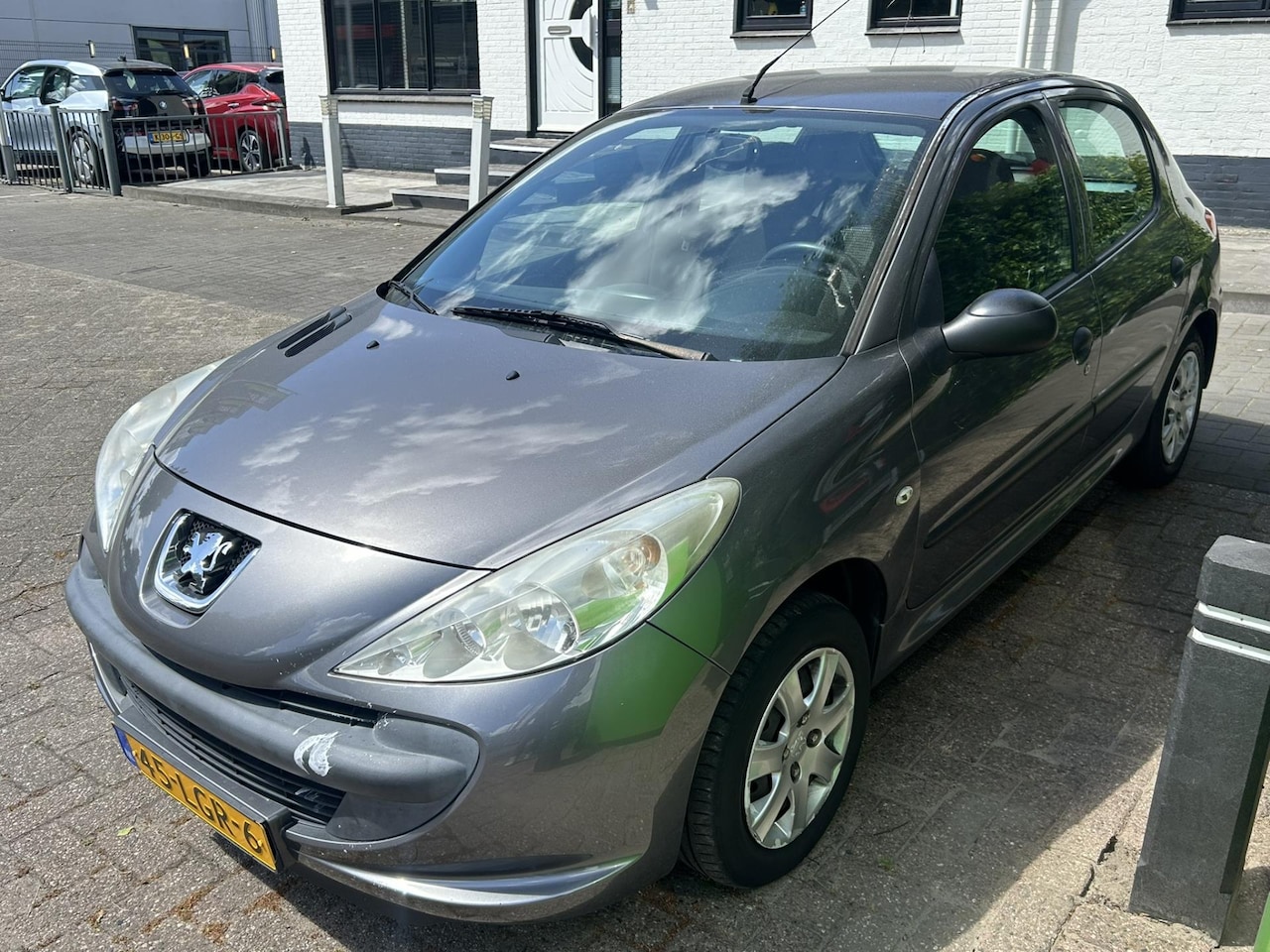 Peugeot 206 - 1.1 XR 5drs !! 74.000km! BJ 04-2010! - AutoWereld.nl