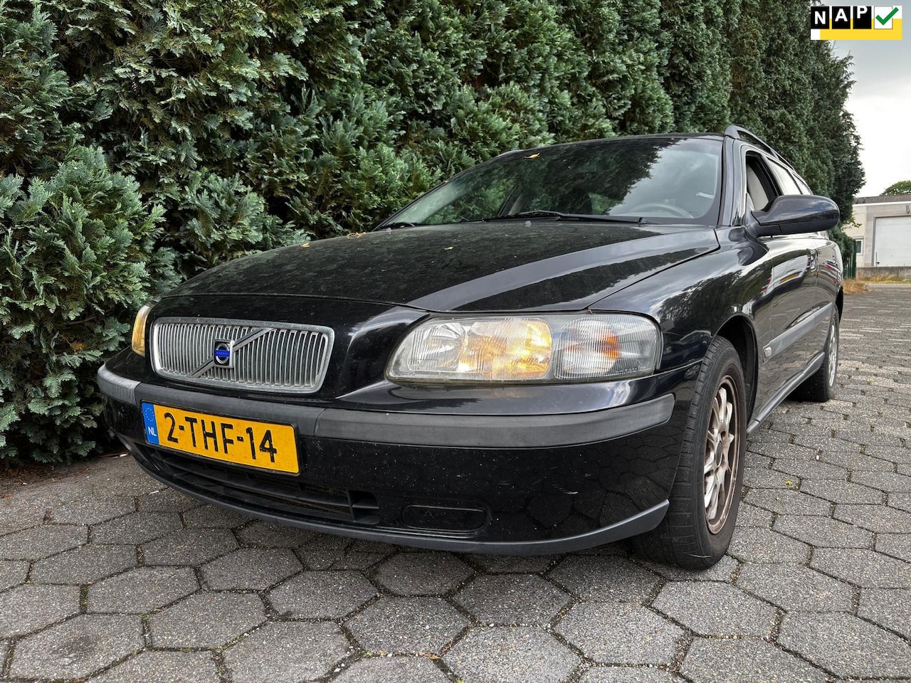 Volvo V70 - 2.4 D5 Comfort Line 2.4 D5 Comfort Line - AutoWereld.nl