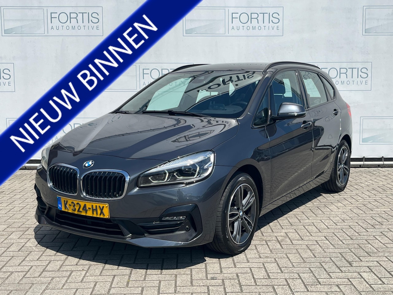BMW 2-serie Active Tourer - 218i Executive Edition LEDER | NAVI | CAMERA - AutoWereld.nl
