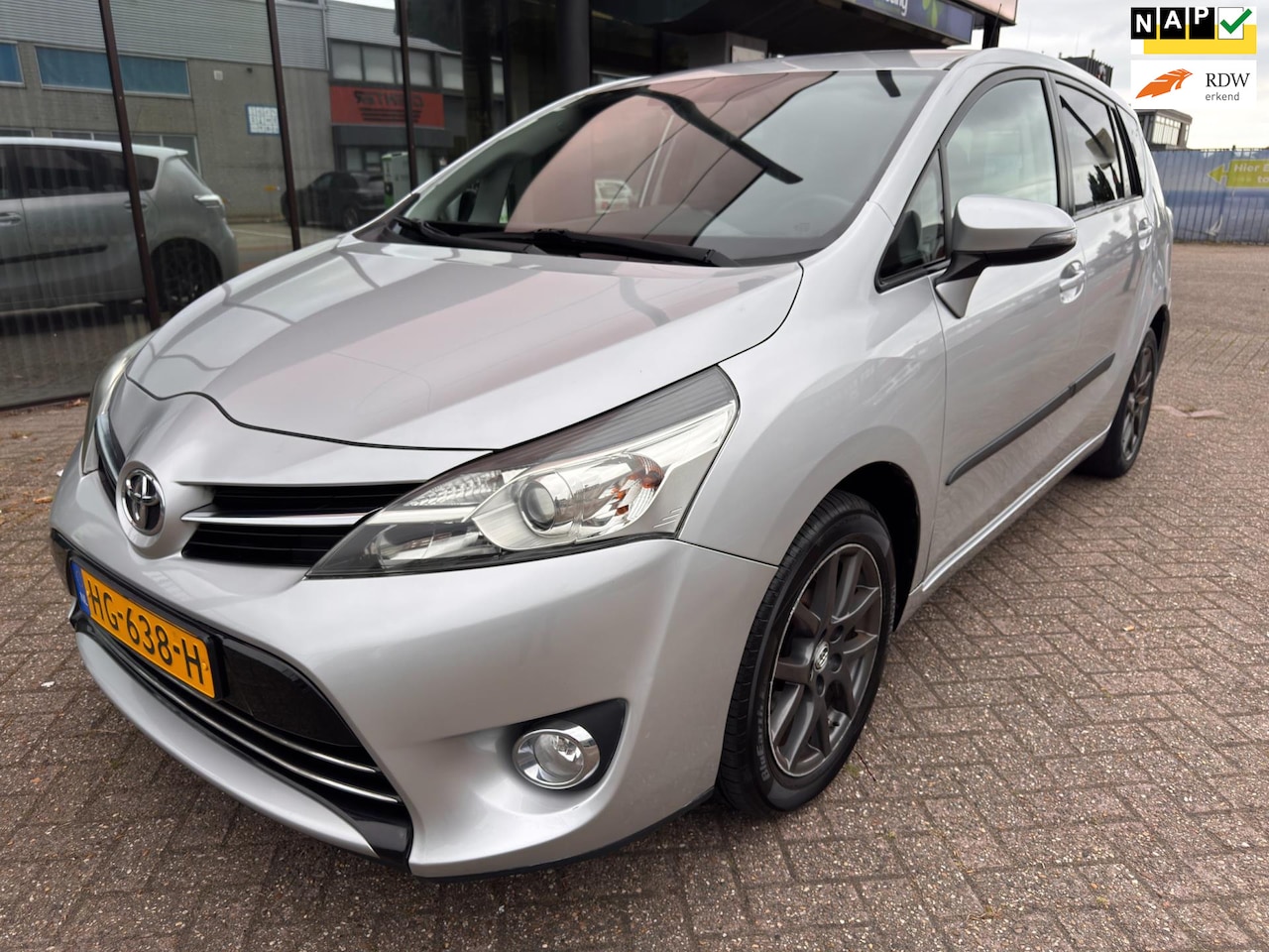 Toyota Verso - 1.8 VVT-i Business / Navi / Camera / Trekhaak - AutoWereld.nl