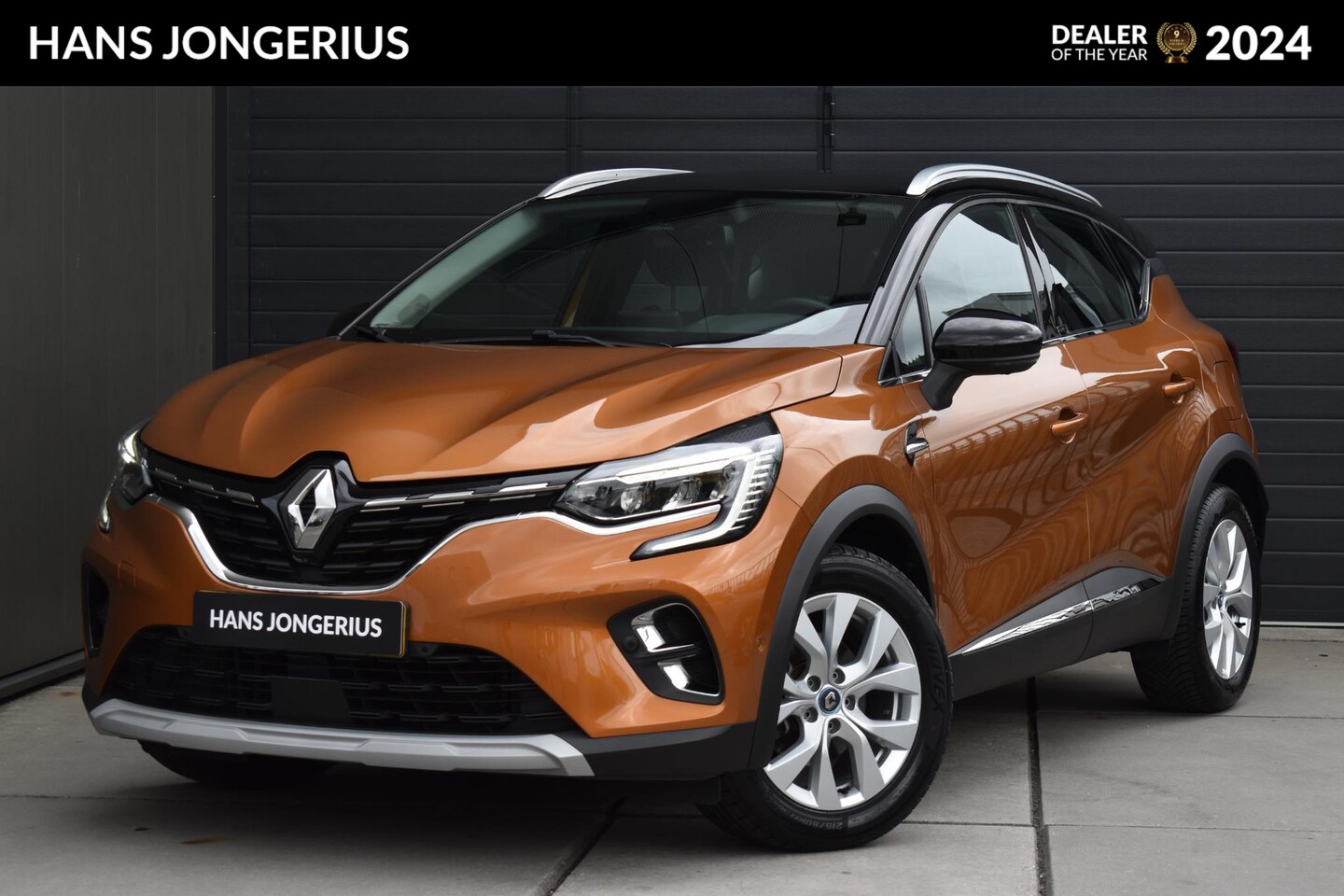 Renault Captur - E-Tech Plug-in Hybrid 160 PK Intens | AUTOMAAT | TREKHAAK | 360 CAMERA | STOELVERWARMING | - AutoWereld.nl