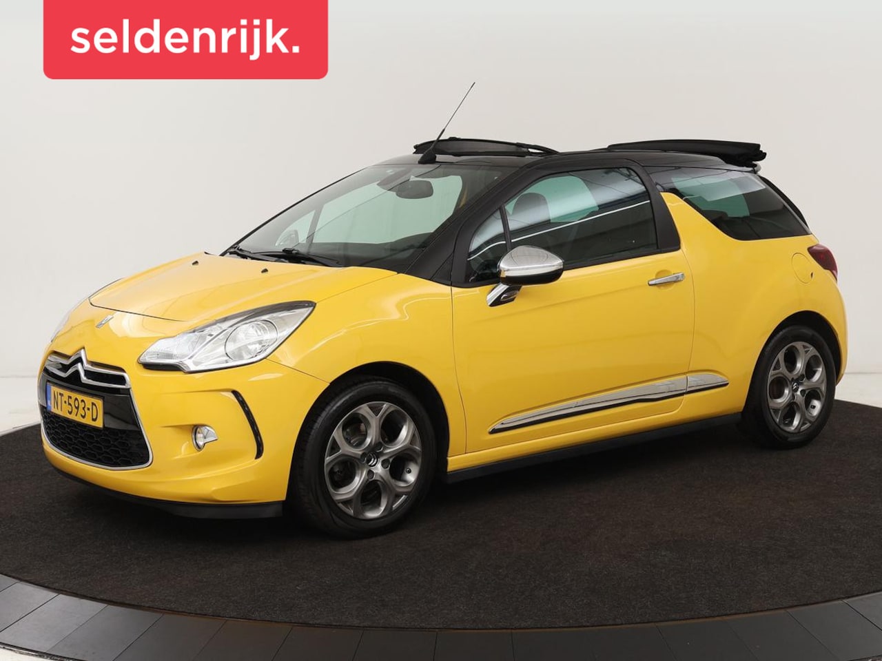 Citroën DS3 Cabrio - 1.2 PureTech So Chic | Stoelverwarming | Vouwdak | Vouwdak | Navigatie | Climate control | - AutoWereld.nl