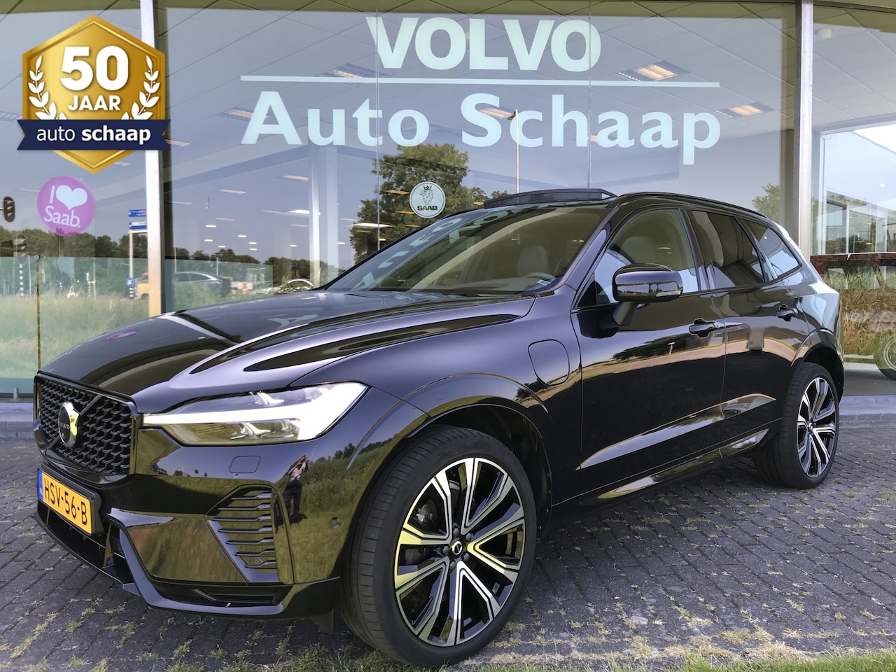 Volvo XC60 - 2.0 T6 Plug-in hybrid AWD R-Design | Rijklaar incl 12 mnd Bovag | M2022 Panoramadak Trekha - AutoWereld.nl