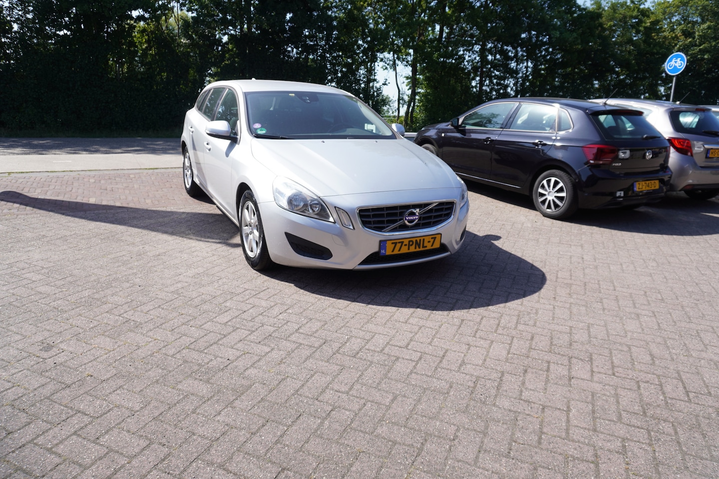 Volvo V60 - 1.6 T3 TREKHAAK CRUISE NAVI PDC CLIMA - AutoWereld.nl
