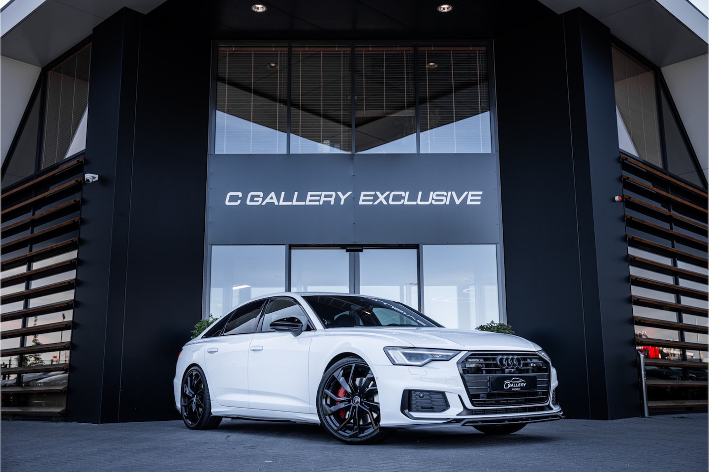 Audi A6 Limousine - 55 TFSI e quattro Competition - S Line | ACC | 360 Camera | Keyless - AutoWereld.nl