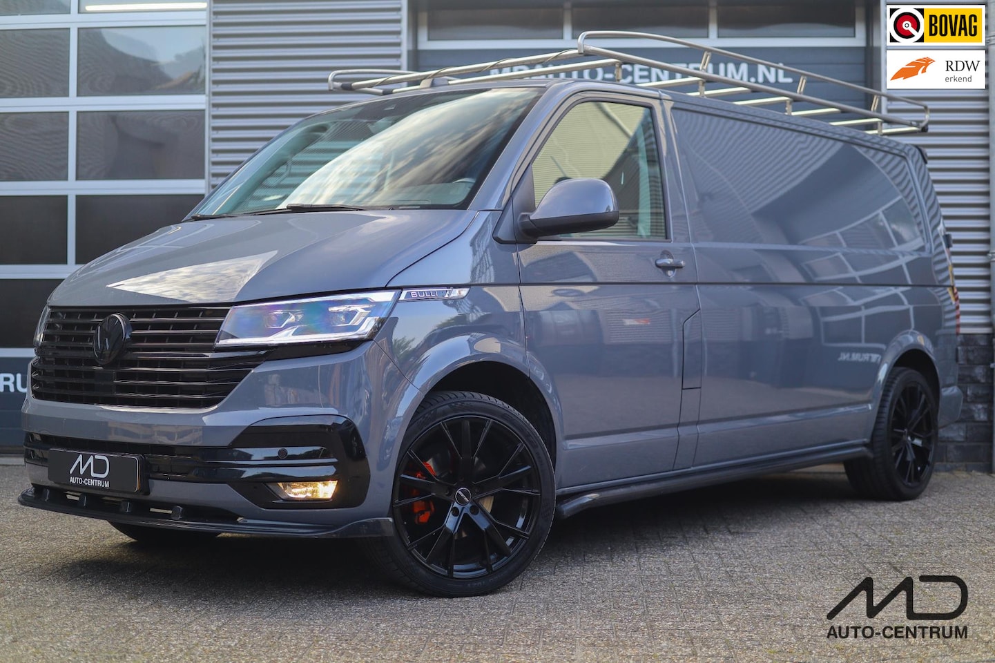 Volkswagen Transporter - 2.0 TDI L2H1 28 Bulli| Automaat| LED| Leder| Camera - AutoWereld.nl