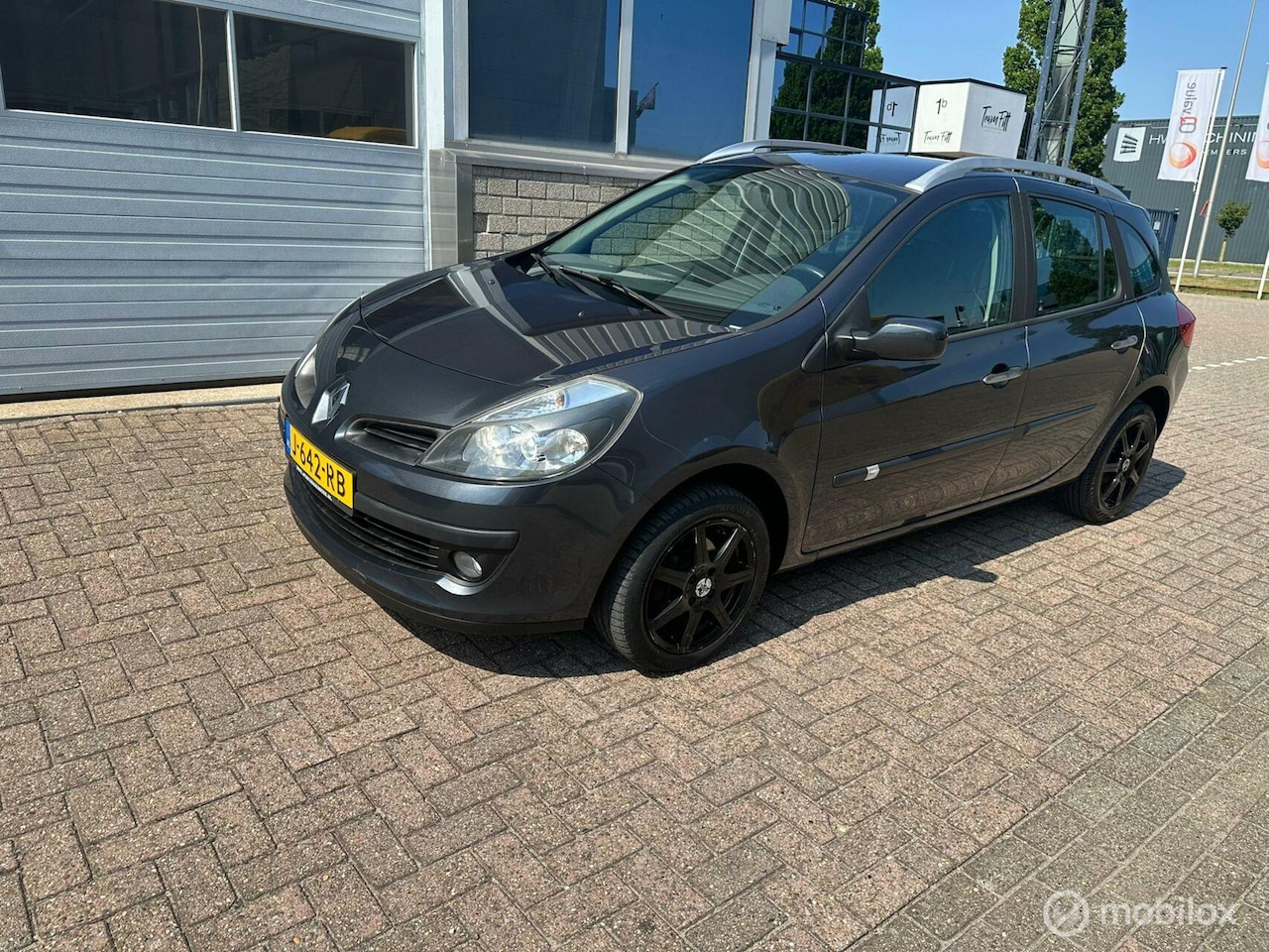 Renault Clio Estate - 1.2 TCE Sélection Business 1.2 TCE Sélection Business - AutoWereld.nl