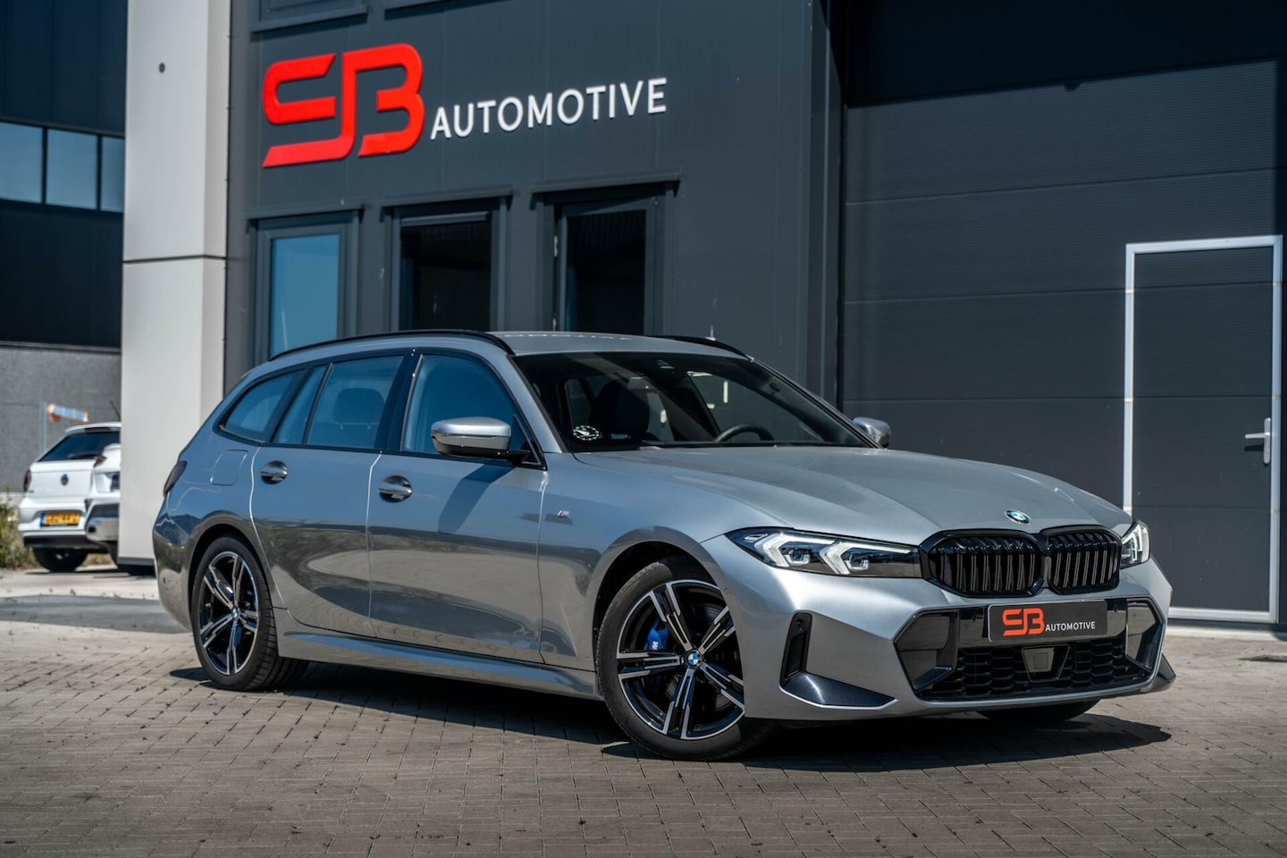 BMW 3-serie Touring - 330i M Sport 245pk Adapt.Cruise|Stoelver - AutoWereld.nl