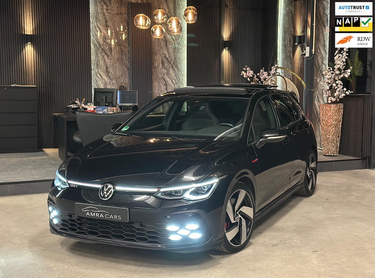 Volkswagen Golf - 2.0 TSI GTI|PANO|FULL OPTION - AutoWereld.nl