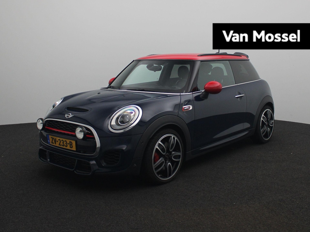 MINI John Cooper Works - 2.0 T 231pk Aut. | JCW Track Exhaust | Leder | Headup-Display | Harman Kardon | Camera | - AutoWereld.nl
