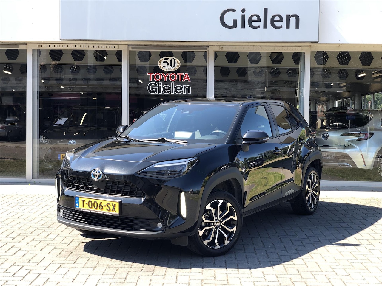 Toyota Yaris Cross - 1.5 Hybrid Dynamic Plus | Stoel + Stuurverwarming, Smart Connect Navigatie, Keyless, 17inc - AutoWereld.nl