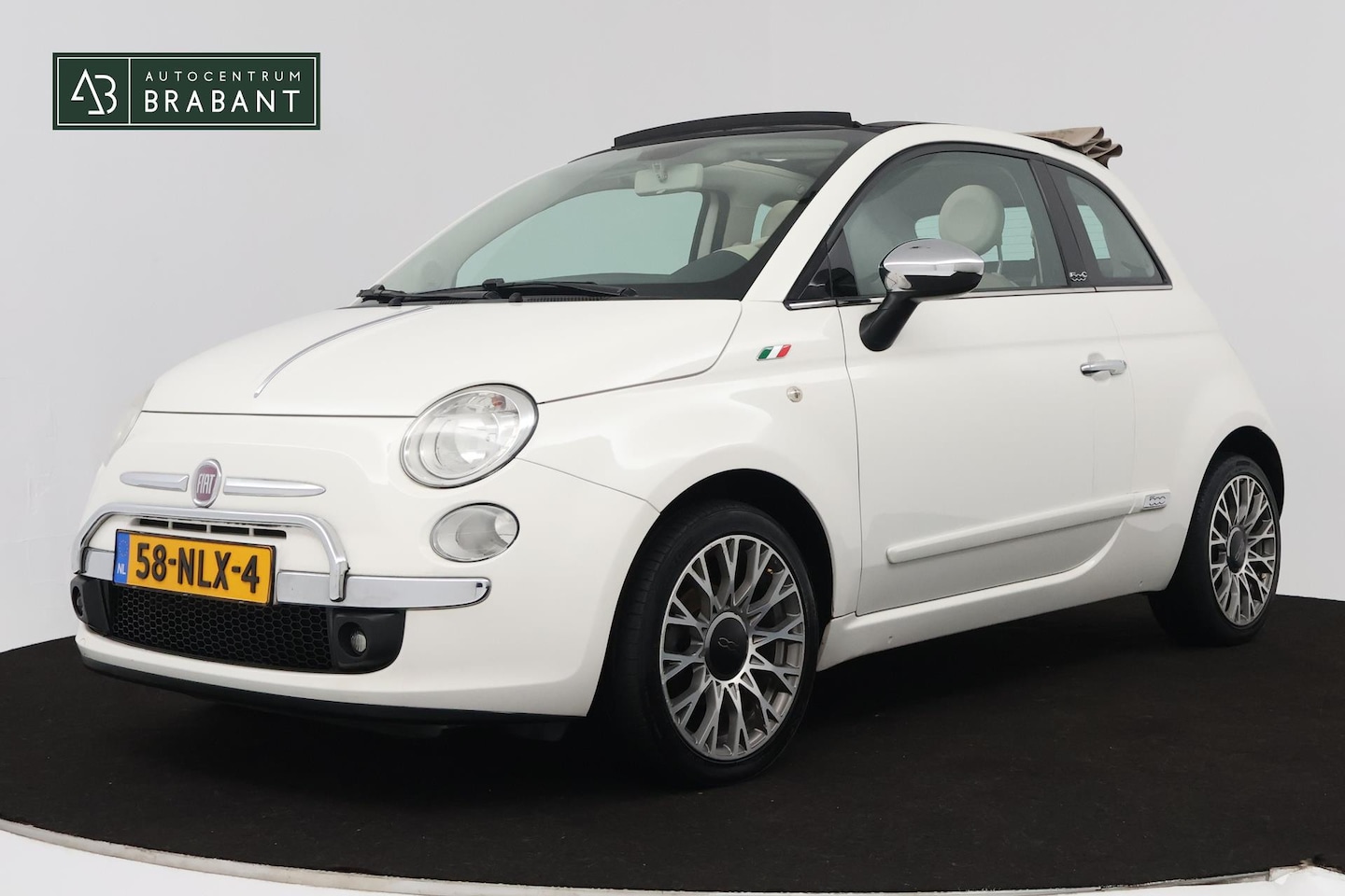 Fiat 500 C - 1.2 Lounge (PARKEERSENSOREN, AIRCO, AUTOMAAT, LEER) - AutoWereld.nl