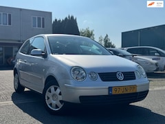 Volkswagen Polo - 1.4-16V Highline /APK 06-2026/Airco