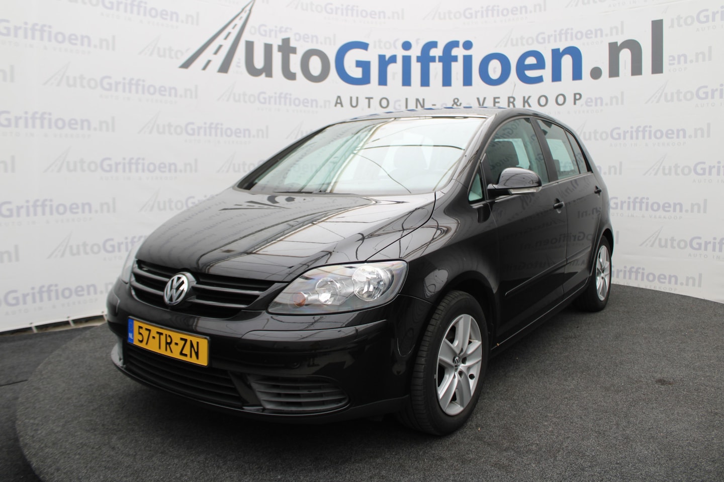 Volkswagen Golf Plus - 1.6 FSI Trendline zeer nette MPV met trekhaak - AutoWereld.nl