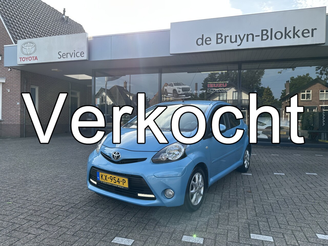Toyota Aygo - 1.0 VVT-i Dynamic Blue 1.0 VVT-i Dynamic Blue - AutoWereld.nl