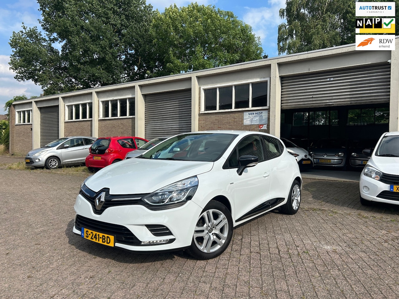 Renault Clio - 0.9 TCe Limited Airco/ Cruise/ Bluetooth/ Garantie! - AutoWereld.nl
