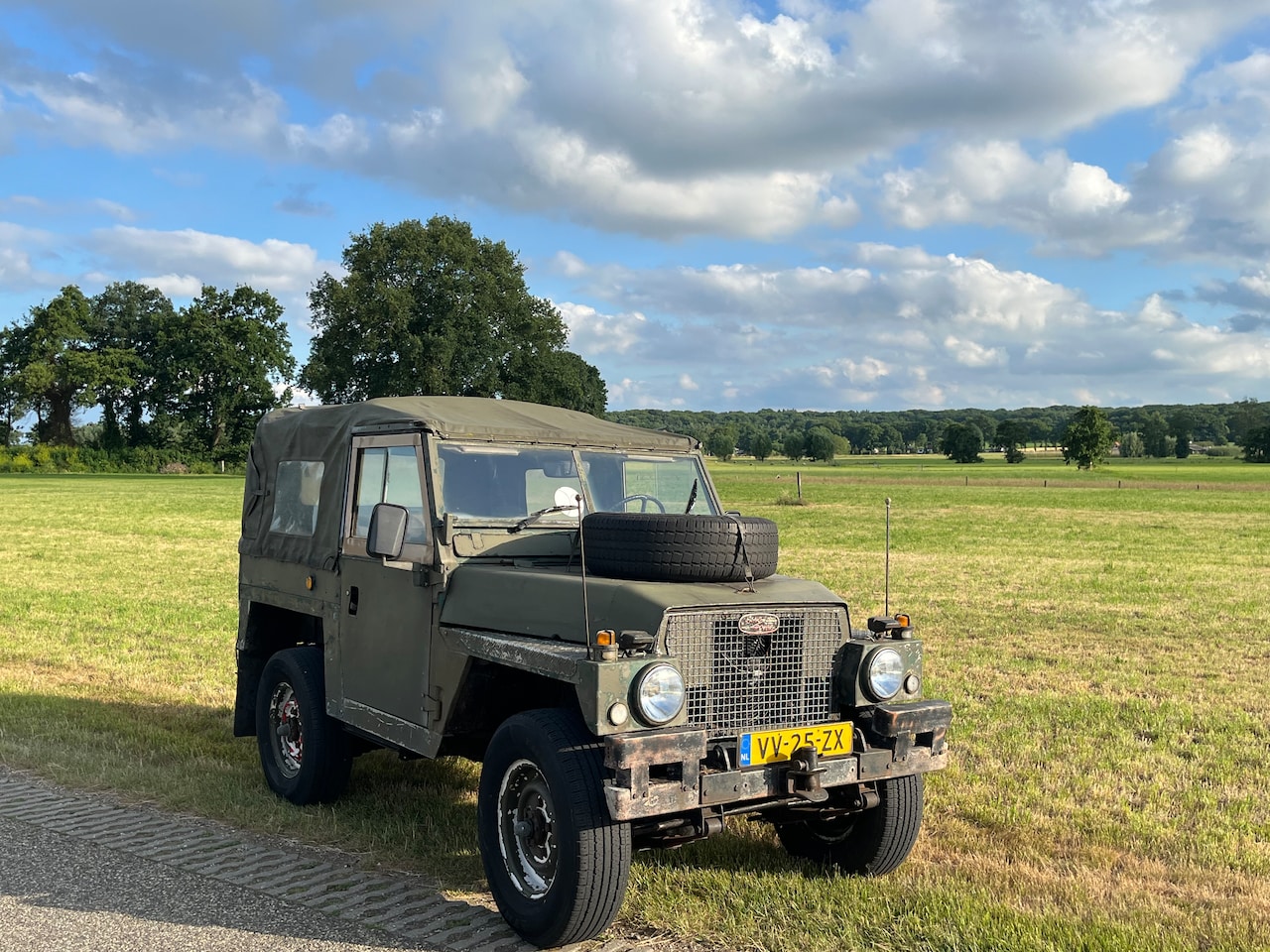 Land Rover 88 - Lightweight - AutoWereld.nl