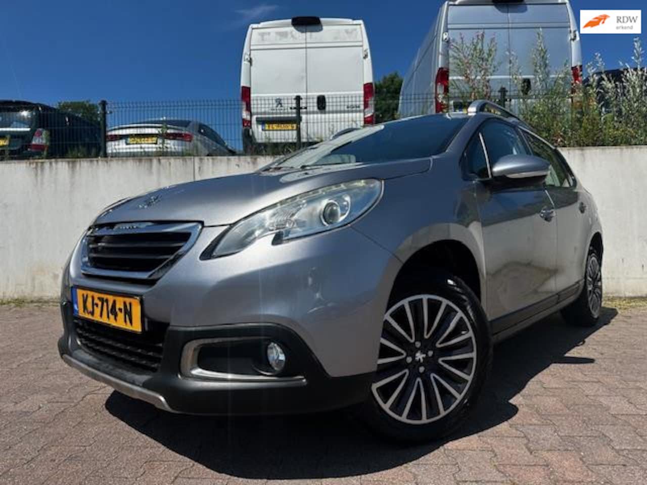 Peugeot 2008 - 1.2 PureTech Active/AIRCO/NETTE AUTO/INRUIL KOOPJE/ - AutoWereld.nl
