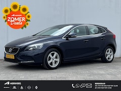 Volvo V40 - 2.0 T2 Momentum / Verwarmde Voorstoelen / Parkeersensoren achter / Cruise- en Climate Cont