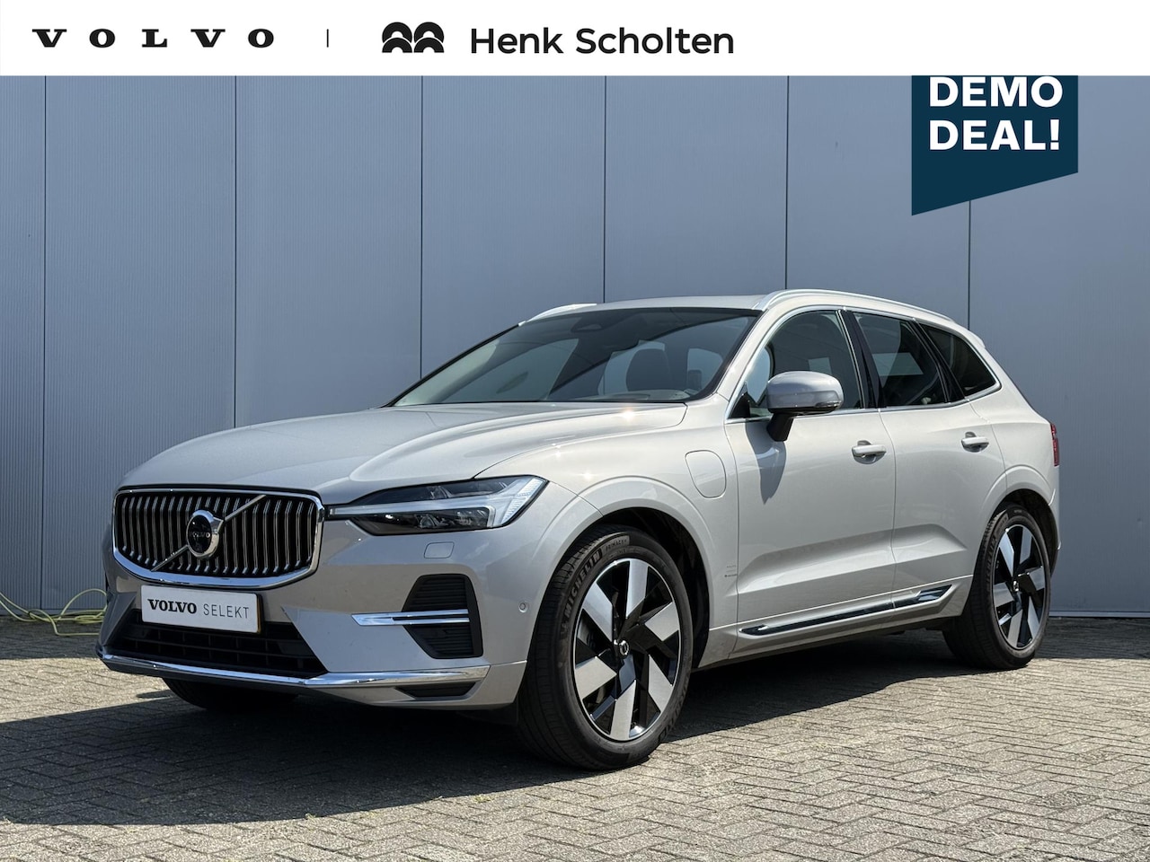 Volvo XC60 - T6 Recharge AUT8 350PK Ultimate Bright, Elektrisch bedienbaar glazen panoramisch schuif-/k - AutoWereld.nl